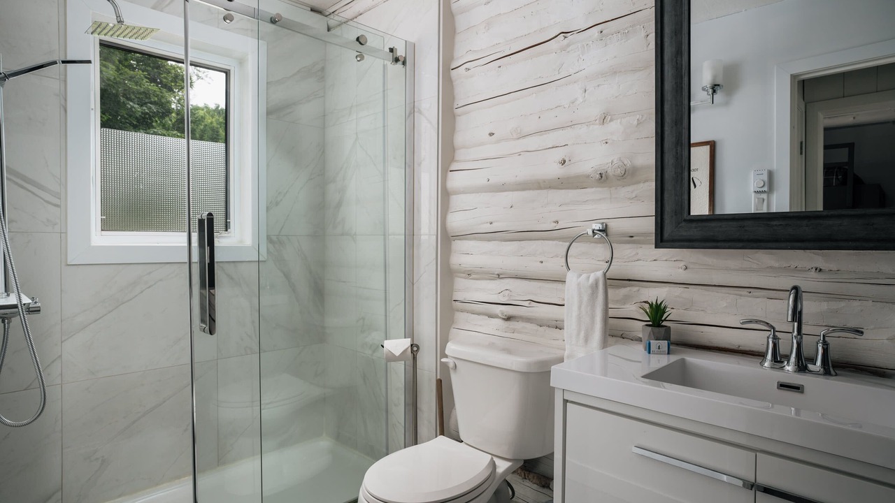 Photo of Bathroom in Val-des-Lacs