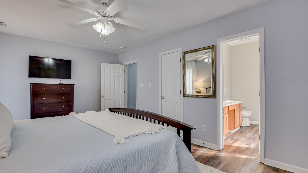 Photo of Bedroom in Midtown