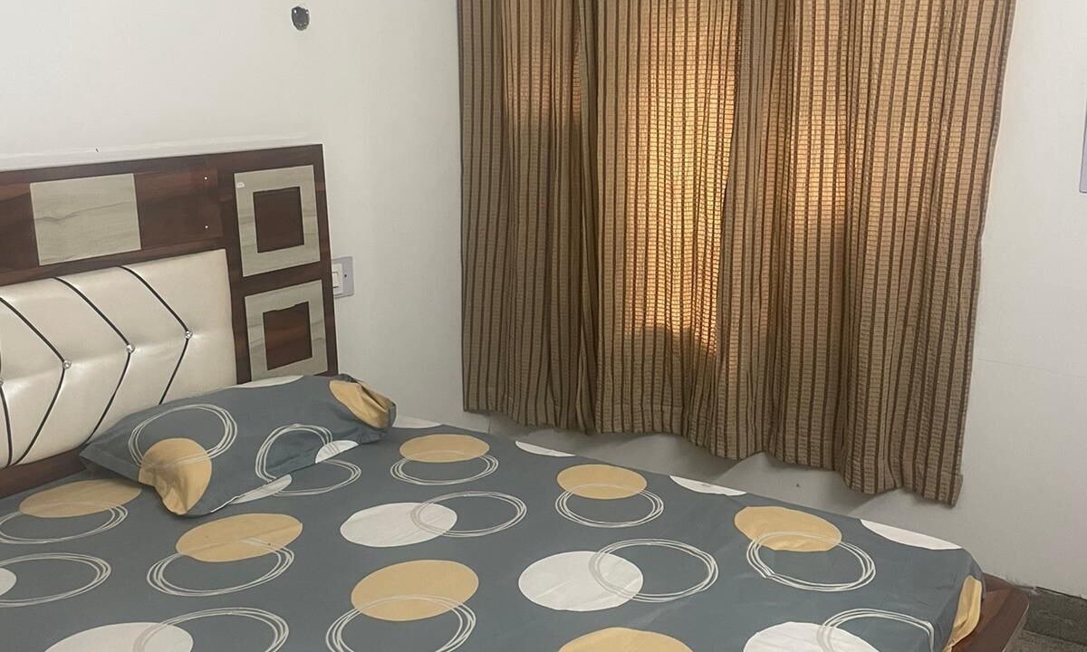 Photo of Bedroom in Ranjit Avenue