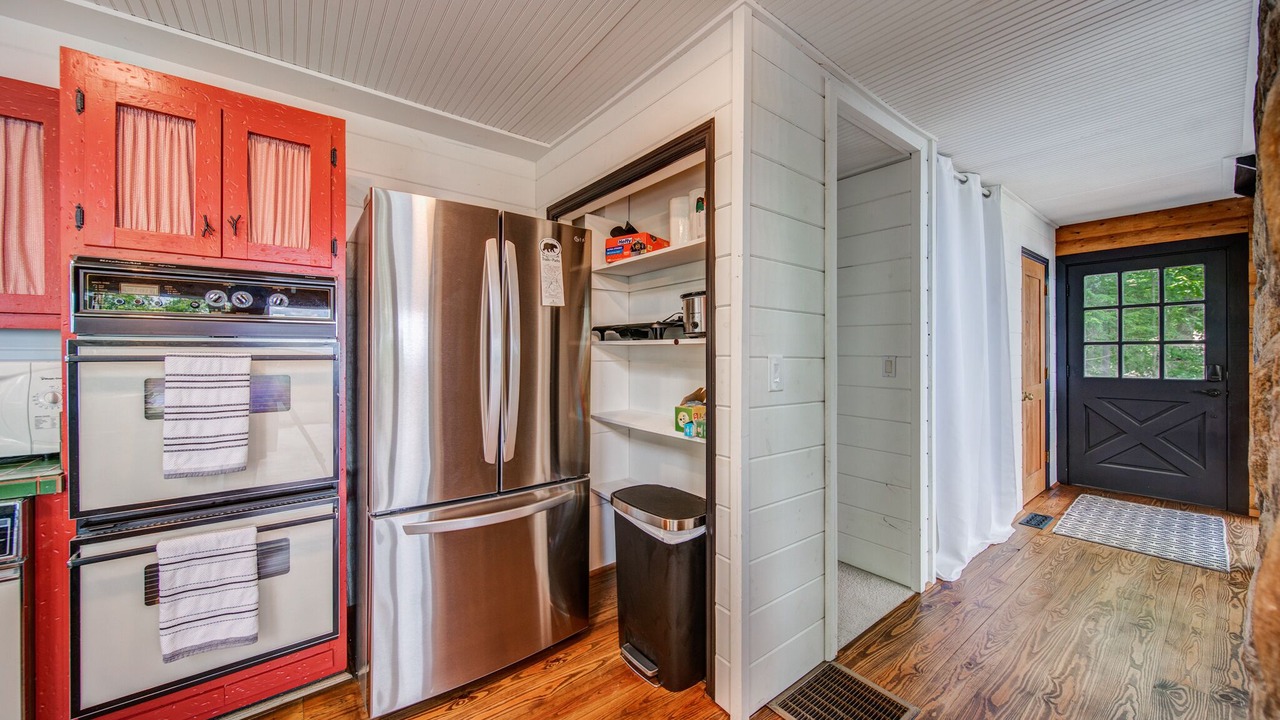 Photo of Kitchen in Big Canoe