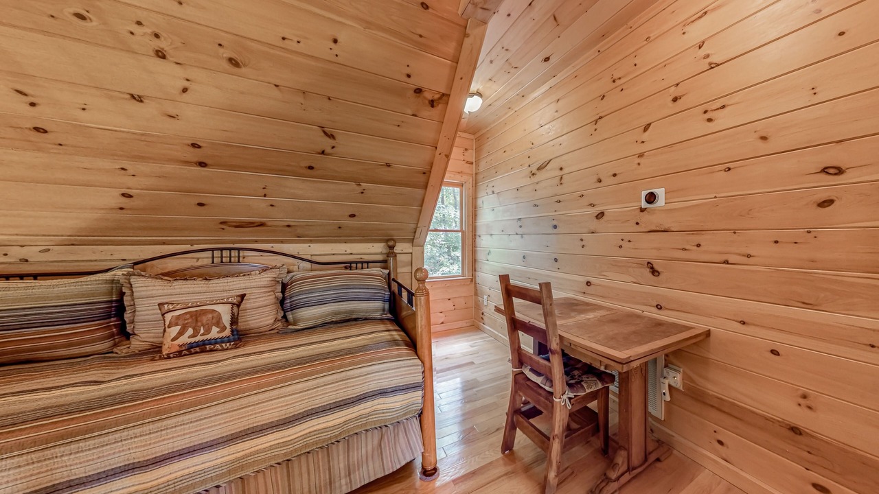 Photo of Bedroom in Foxfire Estates