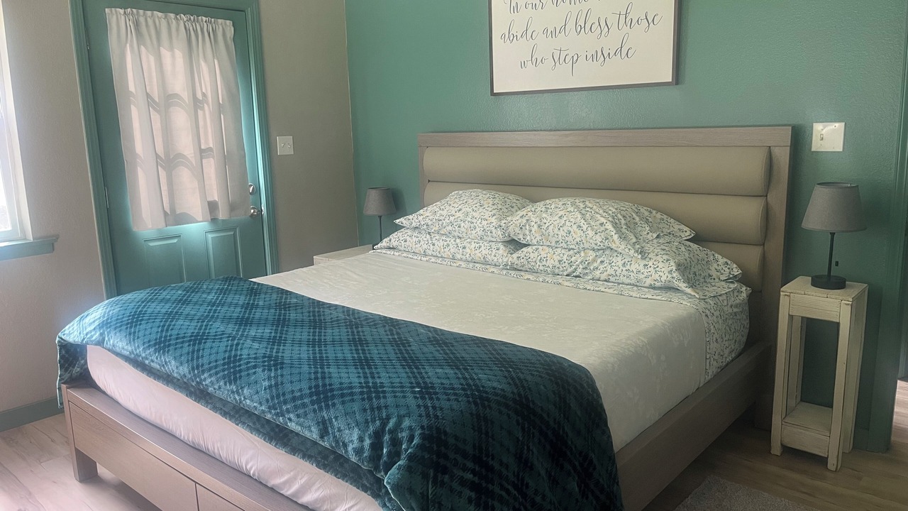 Photo of Bedroom in Orick
