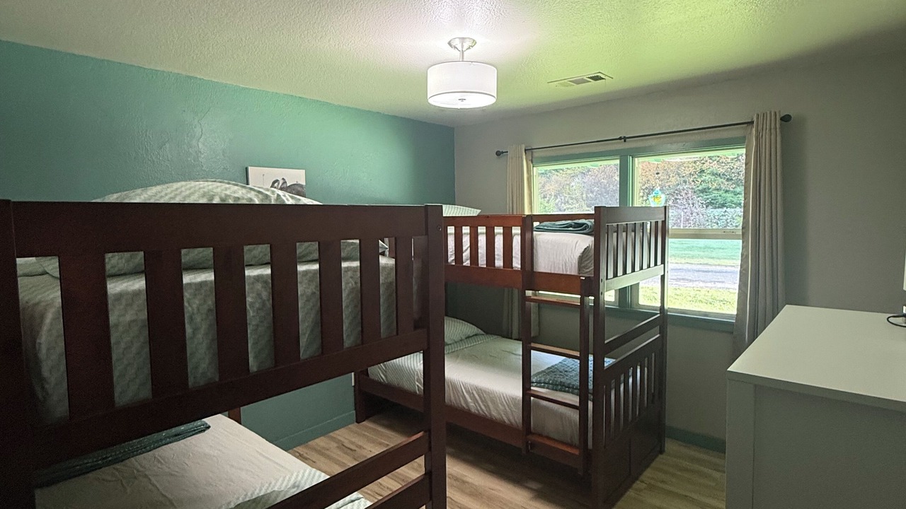 Photo of Bedroom in Orick