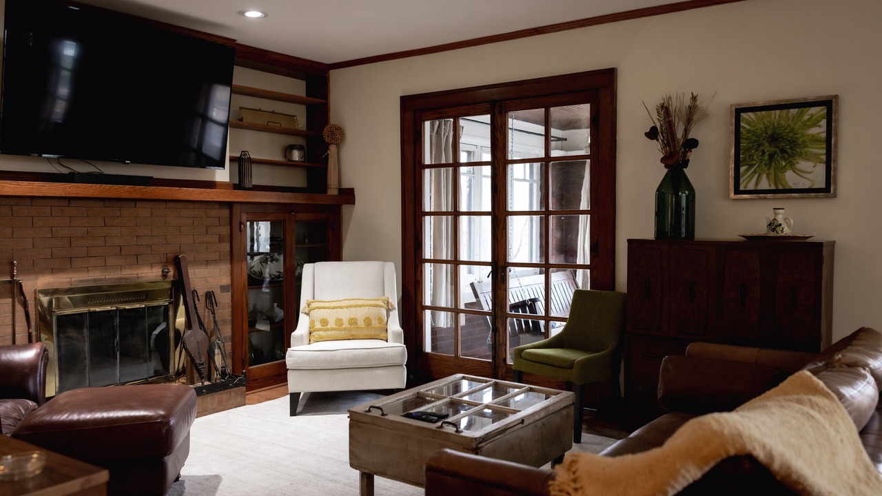 Photo of Livingroom in Elgin