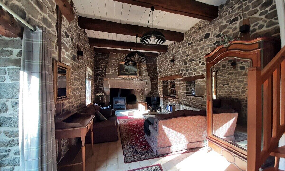 Photo of Livingroom in Saint-Helen