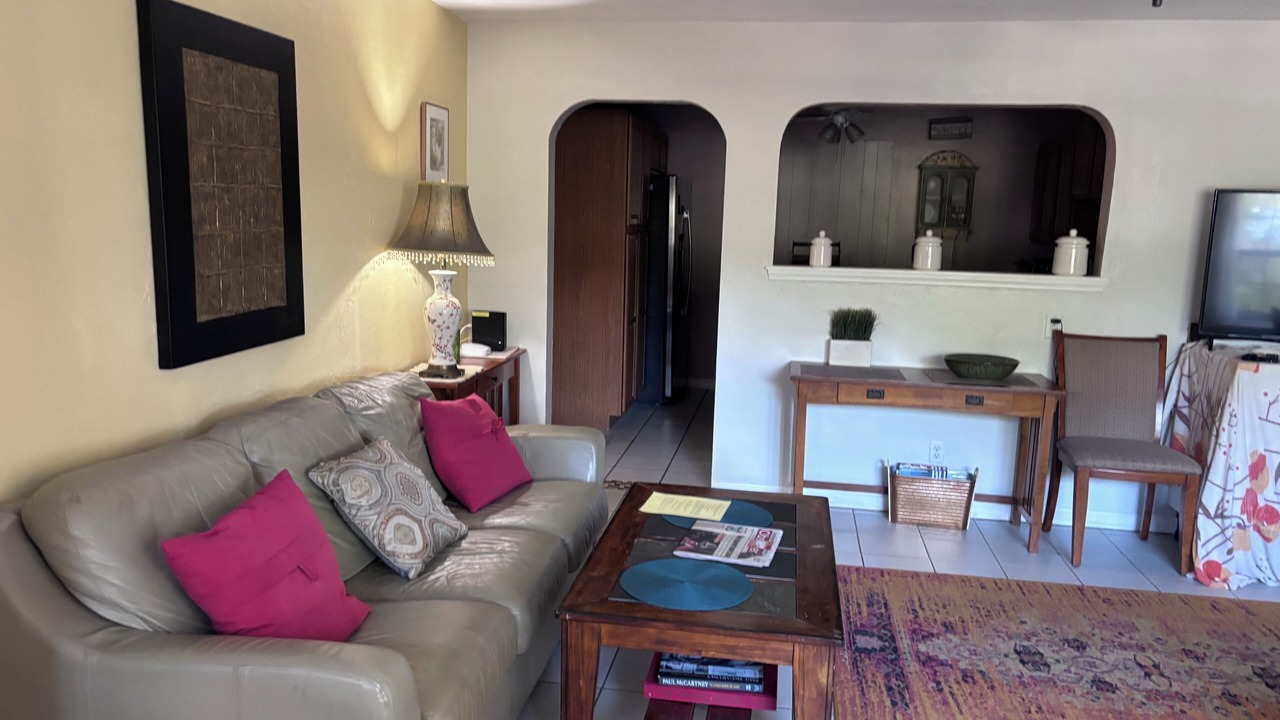 Photo of Livingroom in Arlington Park