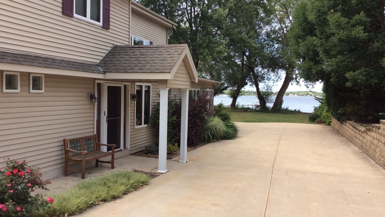 Photo of Outdoor in Wind Lake