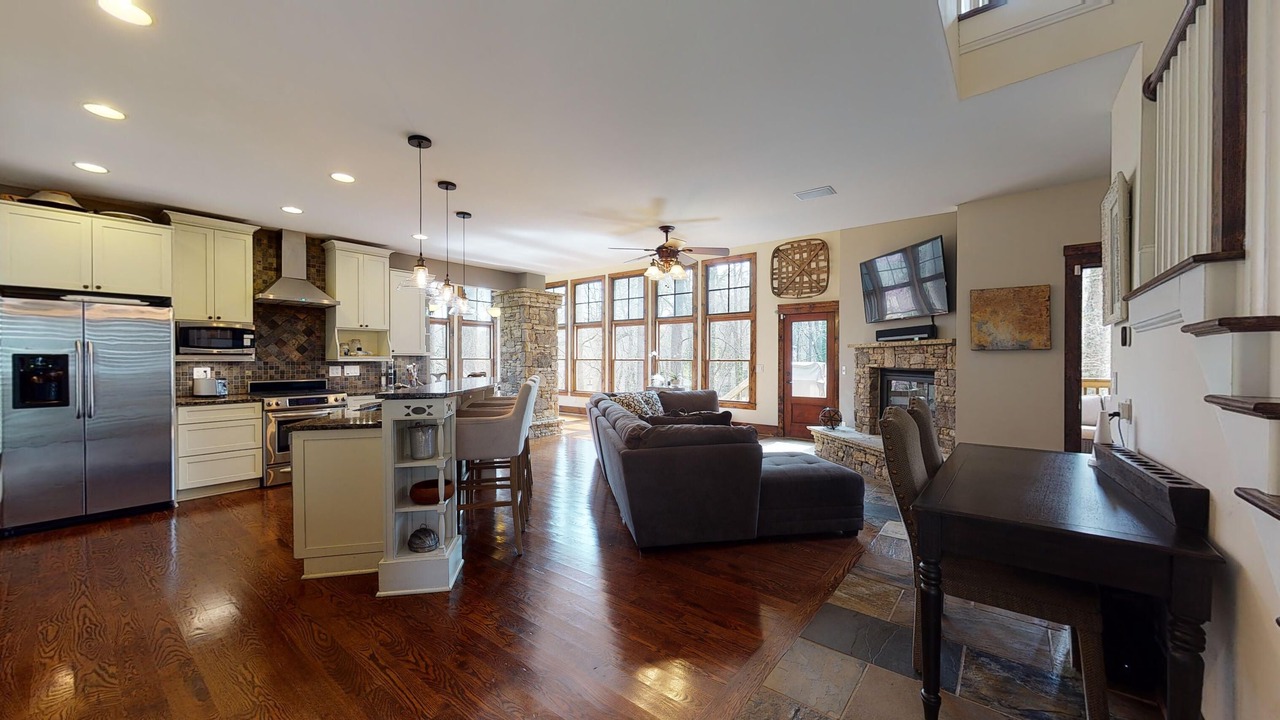 Photo of Livingroom in Buford