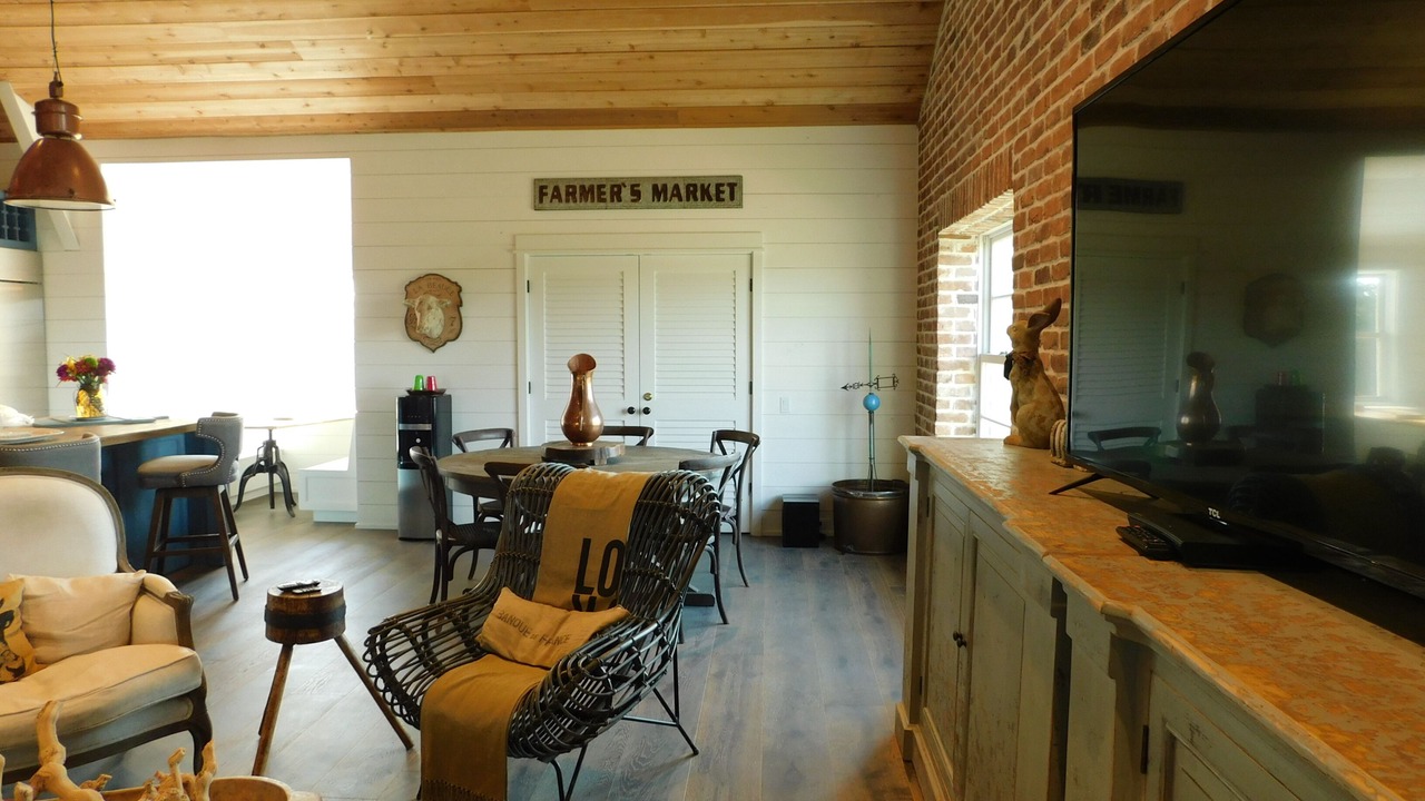 Photo of Others in Round Top