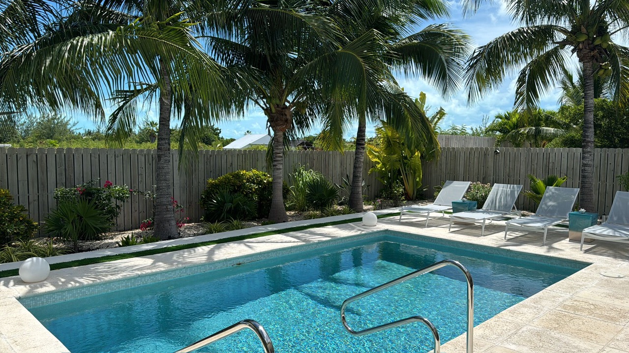 Photo of Outdoor in Leeward Settlement