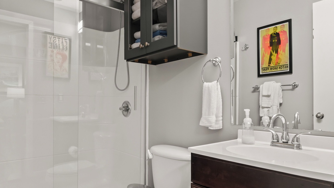 Photo of Bathroom in North Capitol