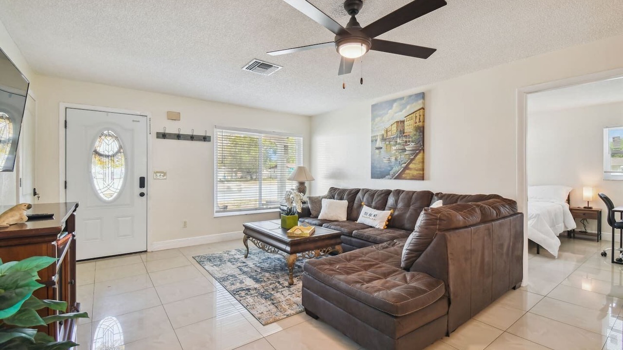Photo of Livingroom in Spring Hill