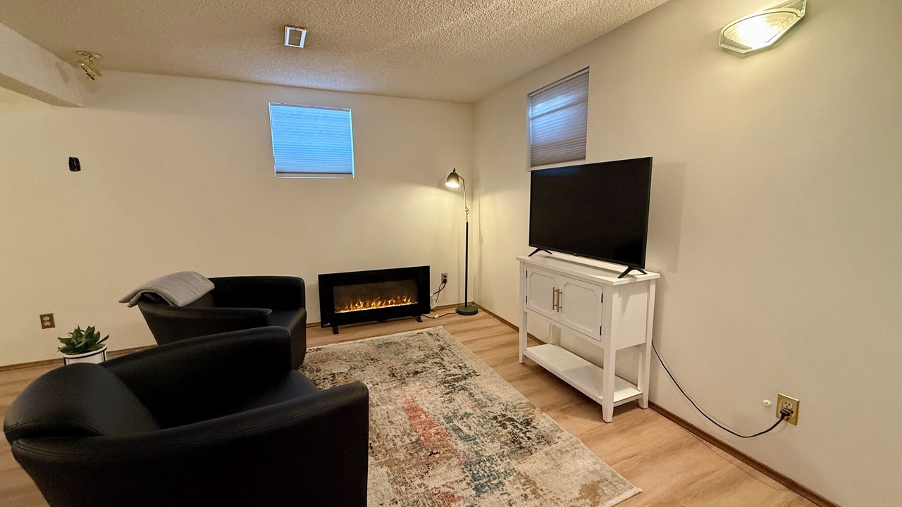 Photo of Livingroom in Southeast Edmonton