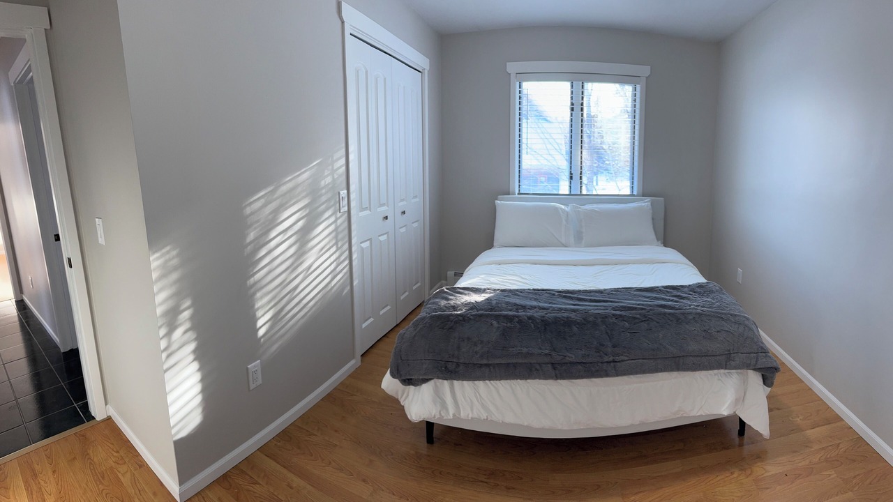 Photo of Bedroom in Painesdale