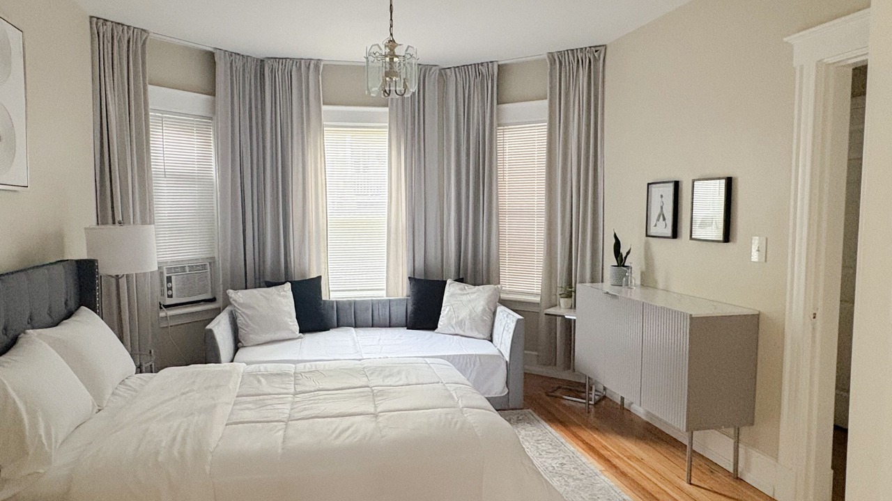 Photo of Bedroom in Meeting House Hill