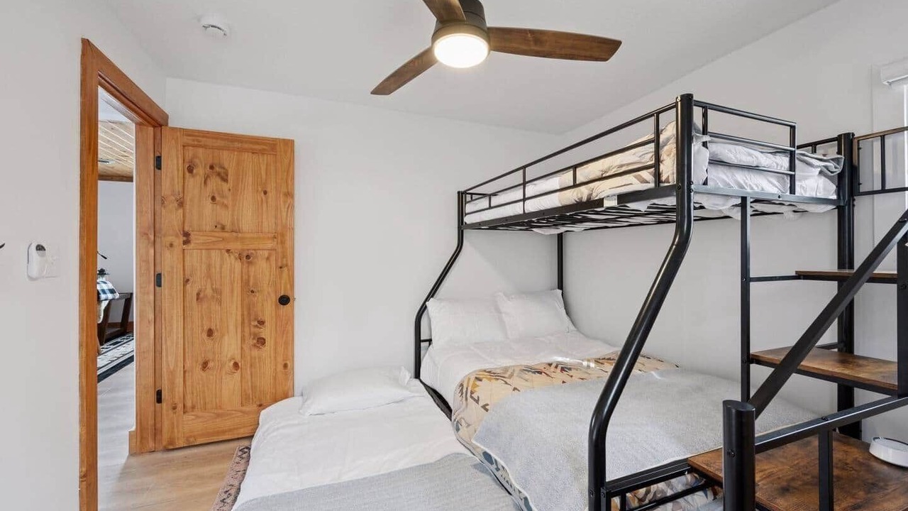 Photo of Bedroom in Clear Lake