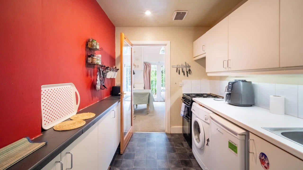 Photo of Kitchen in Vassall