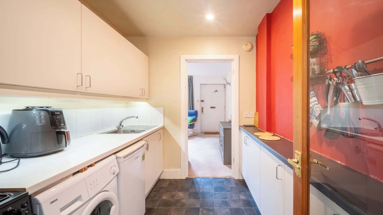 Photo of Kitchen in Vassall