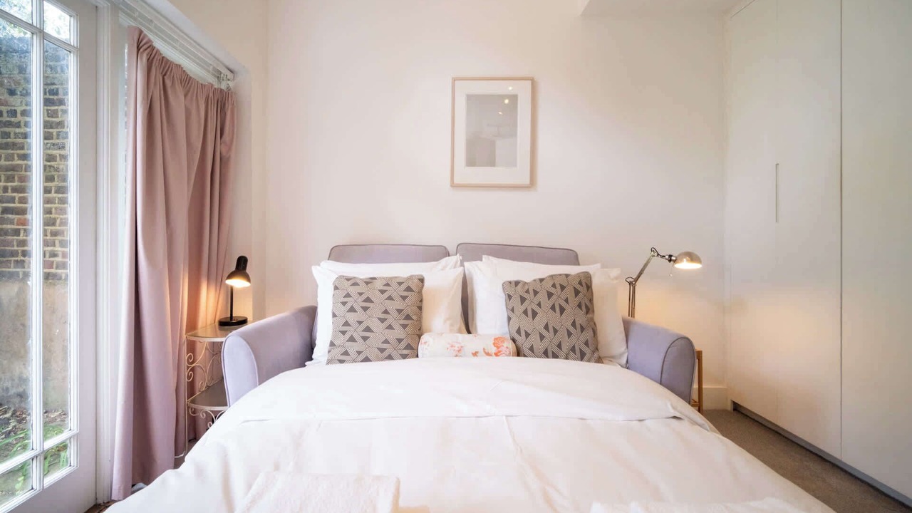 Photo of Bedroom in Vassall
