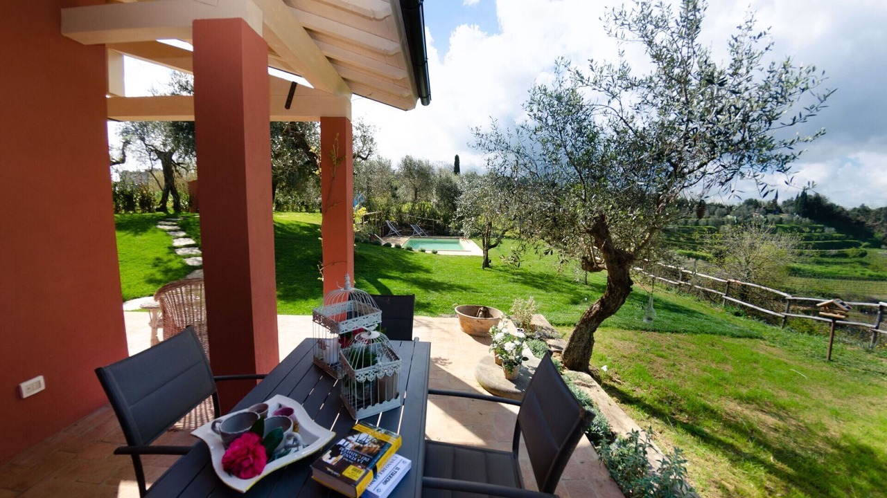 Photo of Outdoor in Lari