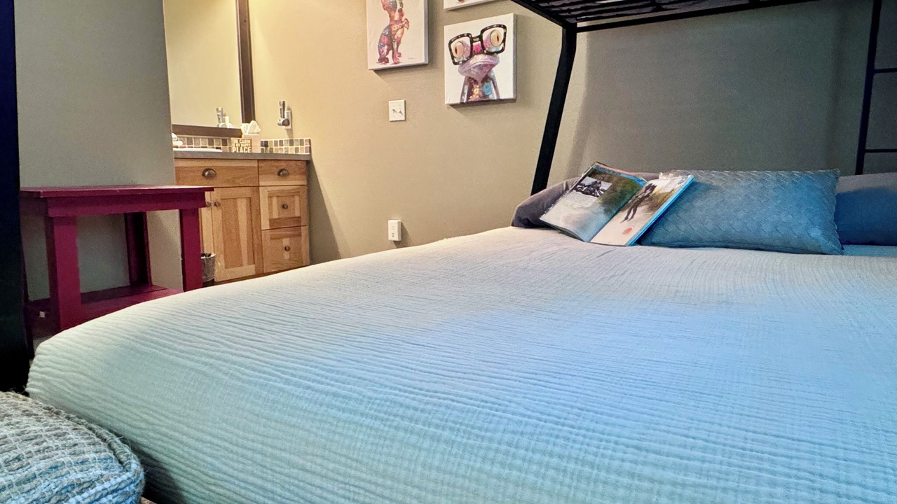 Photo of Bedroom in Naches