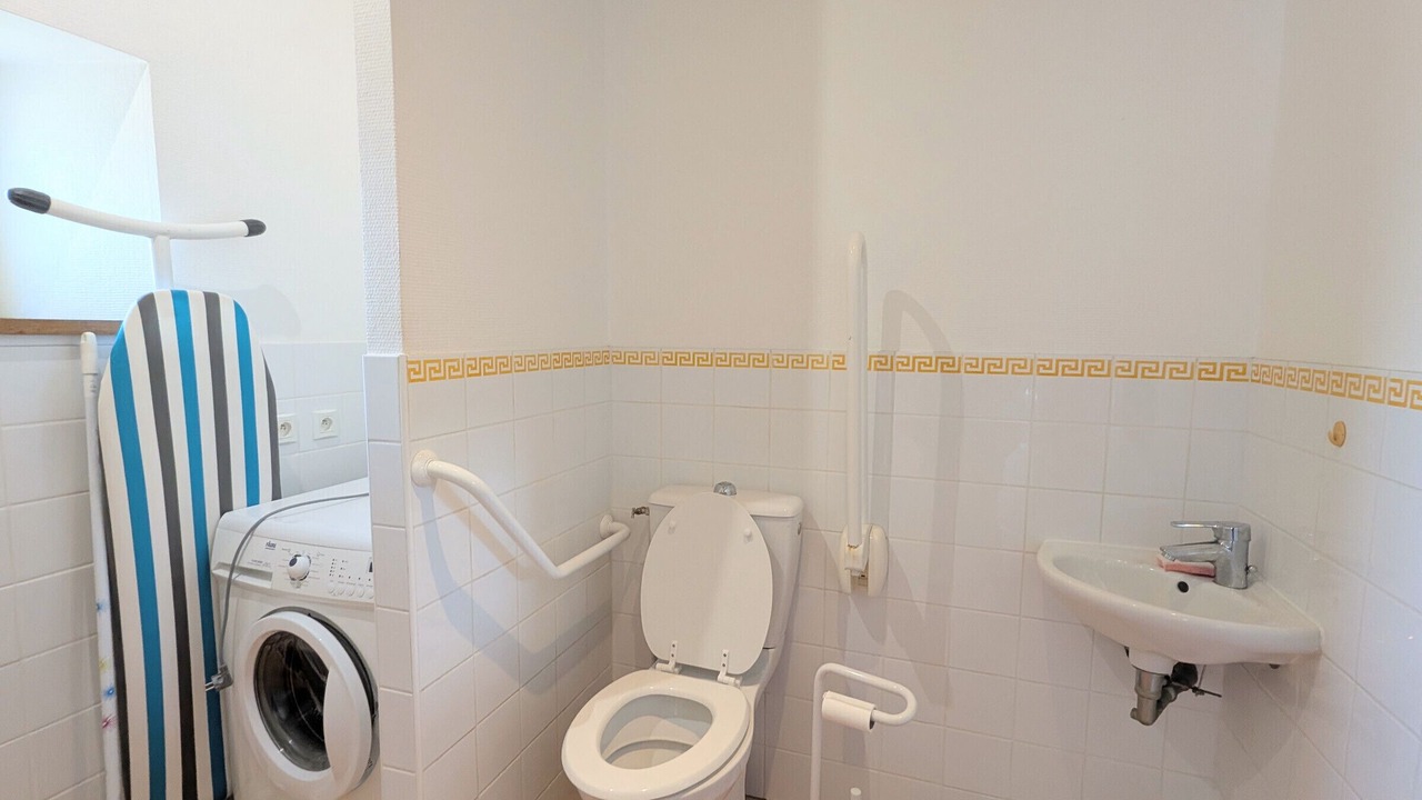 Photo of Bathroom in Scoury
