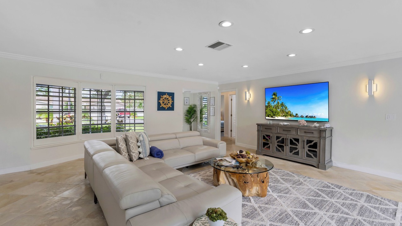 Photo of Livingroom in Imperial Point