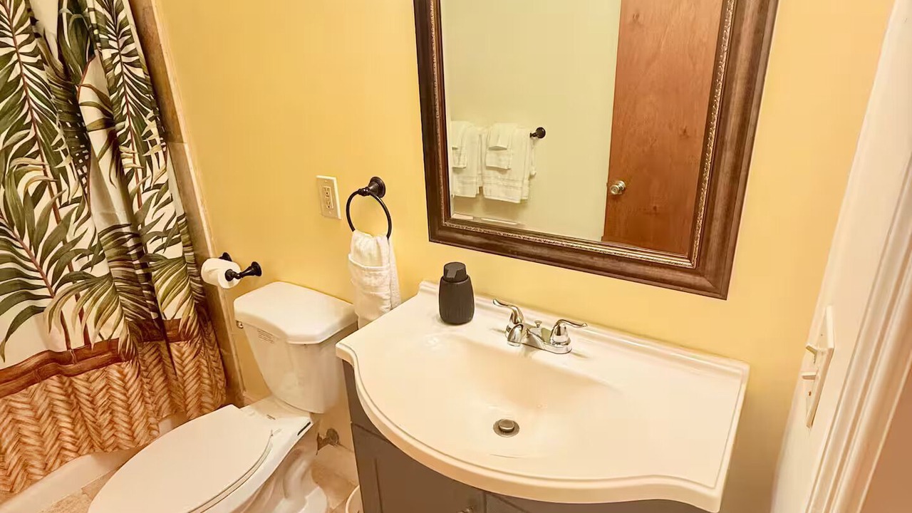 Photo of Bathroom in Pepeekeo