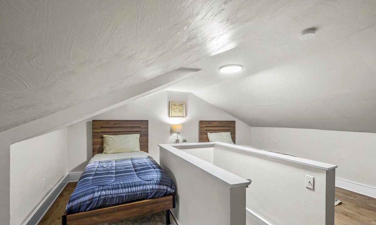 Photo of Bedroom in Lawrenceville