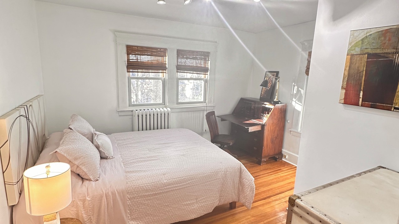 Photo of Bedroom in Beaver Hills