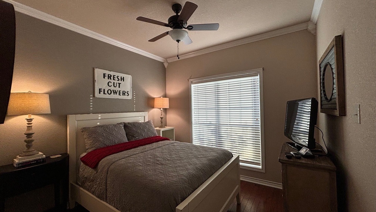 Photo of Bedroom in Center