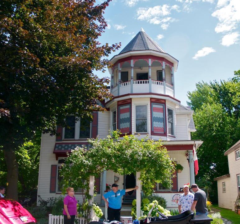 Photo of Others in Boblo Island