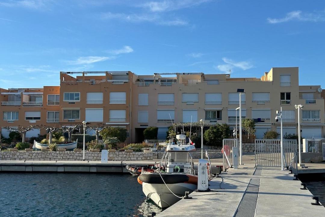 Photo of Others in Les Iles
