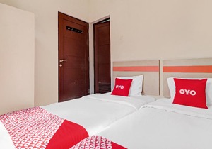 OYO 90452 Pillow Inn