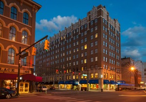 Hampton Inn Indianapolis Downtown Across from Circle Centre
