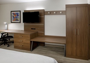Holiday Inn Express & Suites Warrensburg North, an Ihg Hotel