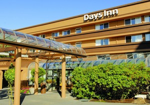 Days Inn by Wyndham Victoria on The Harbour
