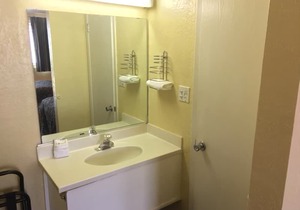 Express Inn & Suites