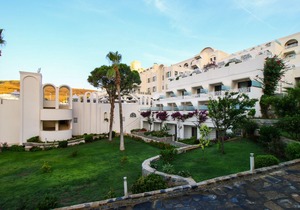 Azka Hotel