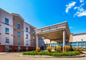 Best Western Plus Bowmanville