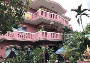 Ta Som Guesthouse & Tour Services