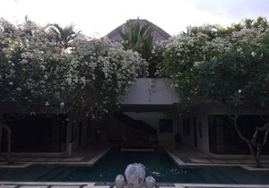 Nyaman Villas