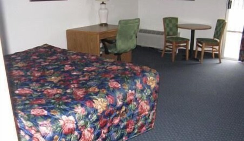 King Room with One King Bed Smoking