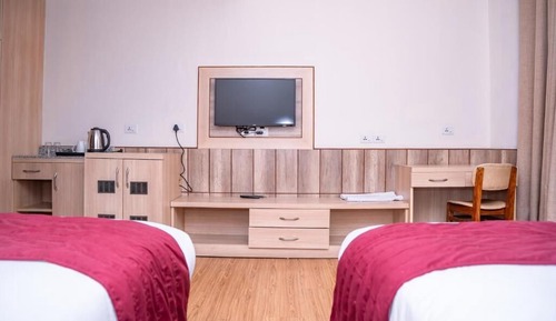 Economy Triple Room