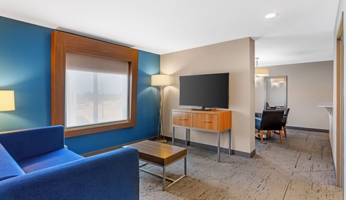 Suite, 1 King Bed (Additional Living Area)