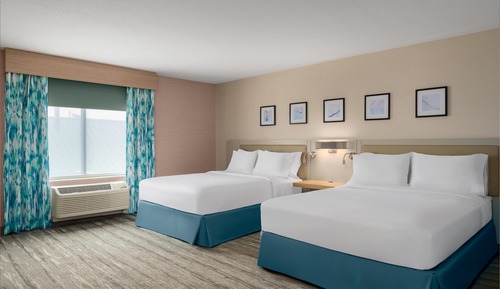 Room, 2 Queen Beds, Accessible, Bathtub