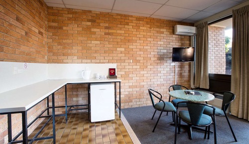Economy Family Room 