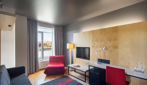 Junior Suite, Main Building