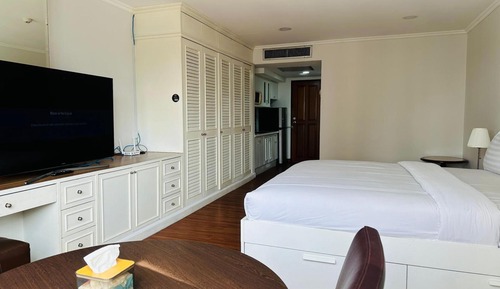 Signature Studio