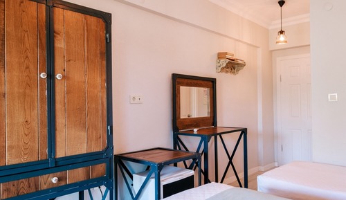 Basic Triple Room, Multiple Beds, Non Smoking, Garden View